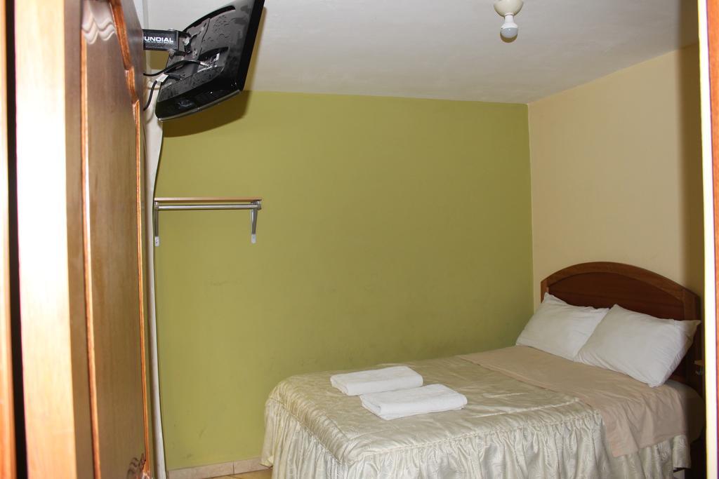 Posada De Percybal Lago Inn Puno Bagian luar foto