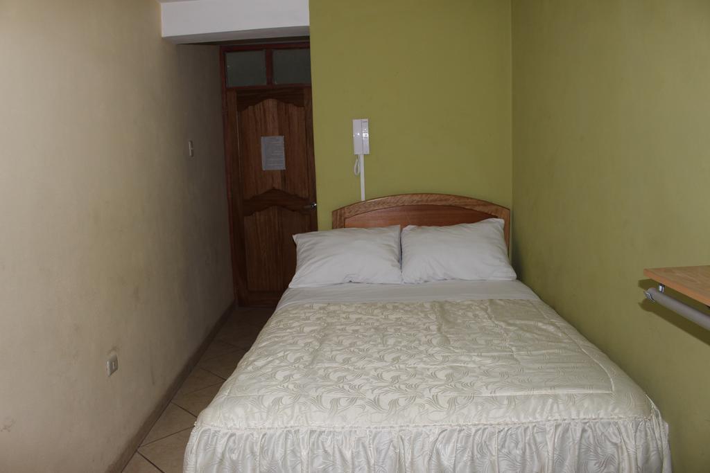 Posada De Percybal Lago Inn Puno Bagian luar foto